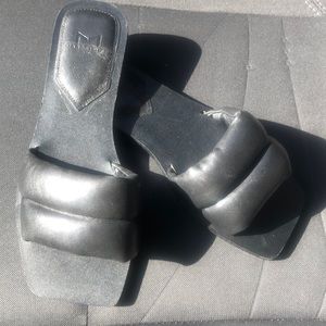 Marc Fisher Leather RALLA Slides Size 6